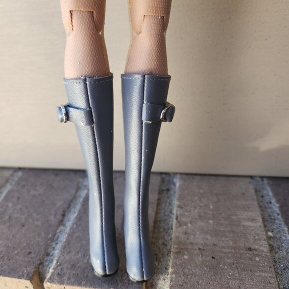 Tonner Doll Tyler Wentworth Curly RED HAIR 16” Fashion Green Eyes - Picture 11 of 15